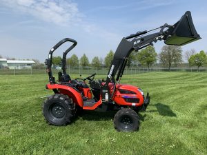 Branson 2500 L mit Frontlader BL 05