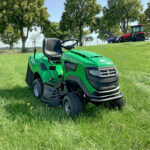 Rasentraktor *GreenBull* ST 2022 powered by Stiga - Frontansicht